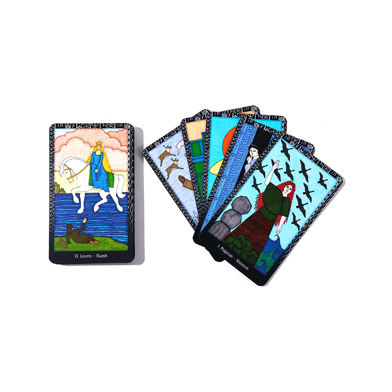 Baraja de adivinación con cartas místicas del Tarot