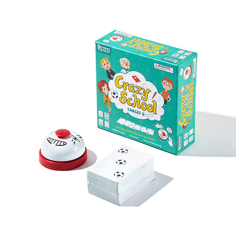 Conjunto de desafío de equipo de juego de mesa familiar cooperativo
