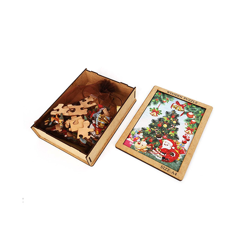 Rompecabezas irregulares de madera navideños.